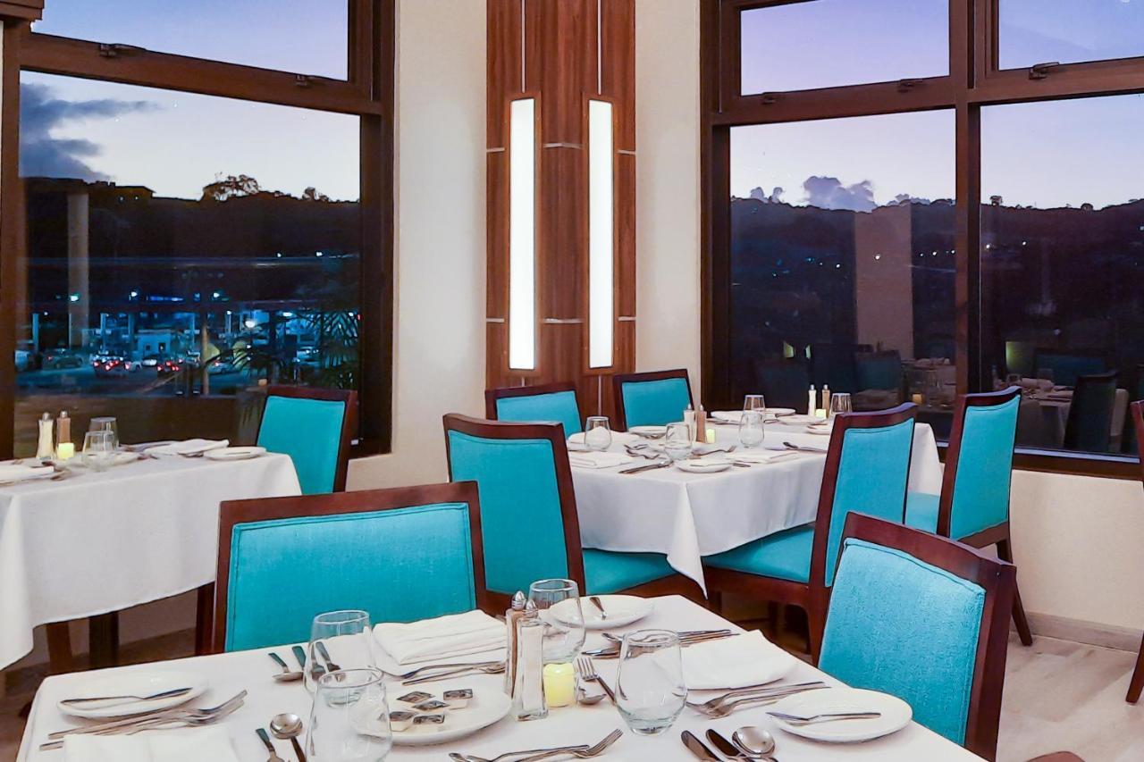 Comfort Inn & Suites Tobago Signal Hill 외부 사진