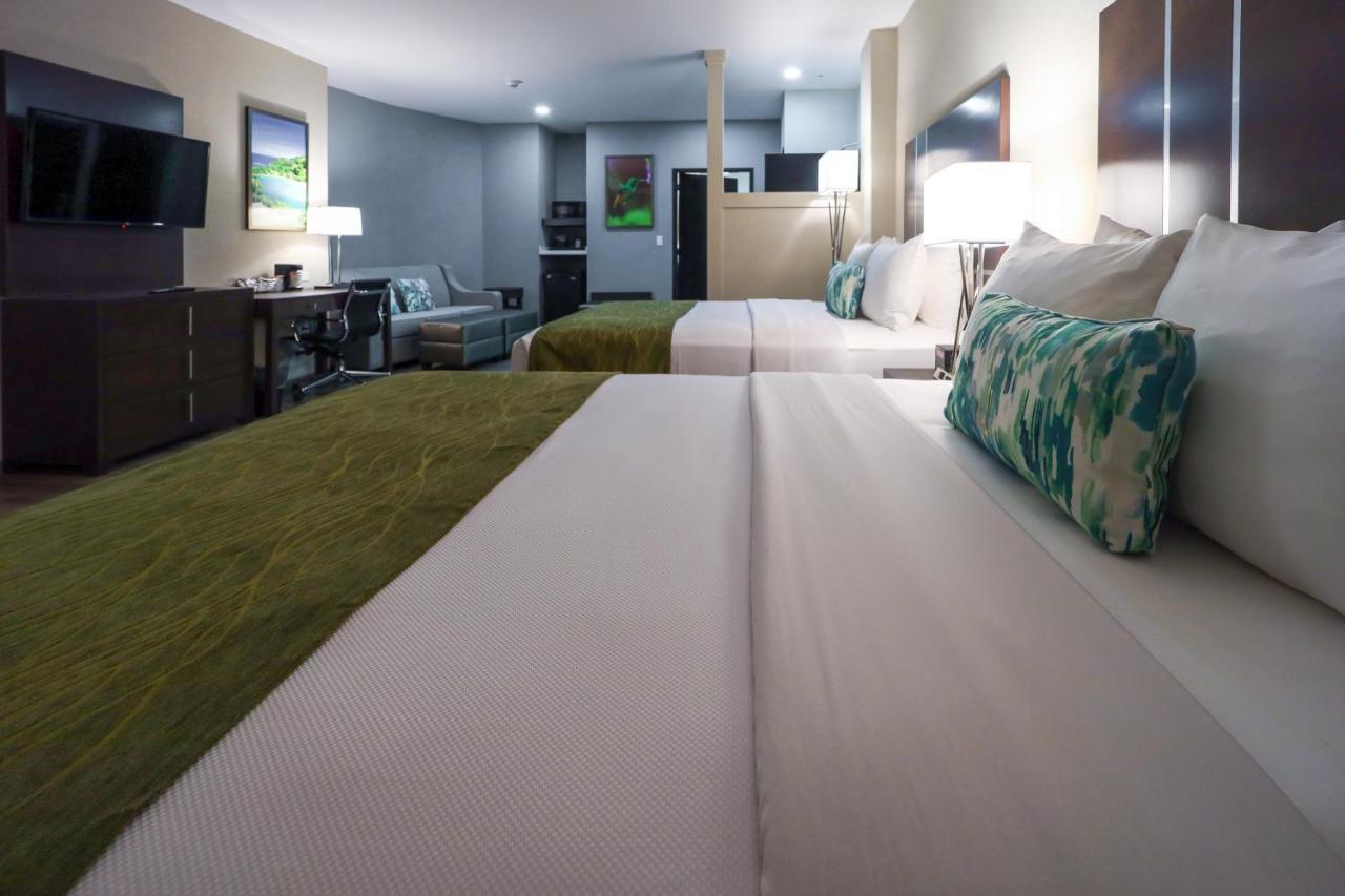 Comfort Inn & Suites Tobago Signal Hill 외부 사진