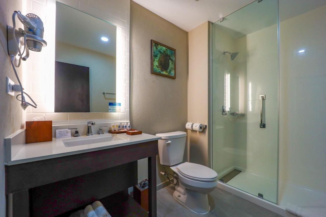 Comfort Inn & Suites Tobago Signal Hill 외부 사진