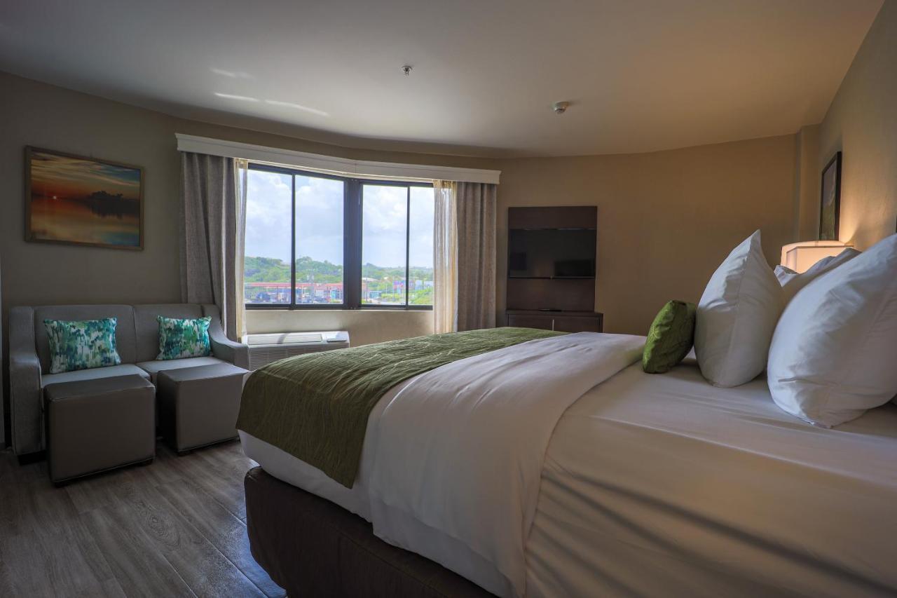 Comfort Inn & Suites Tobago Signal Hill 외부 사진