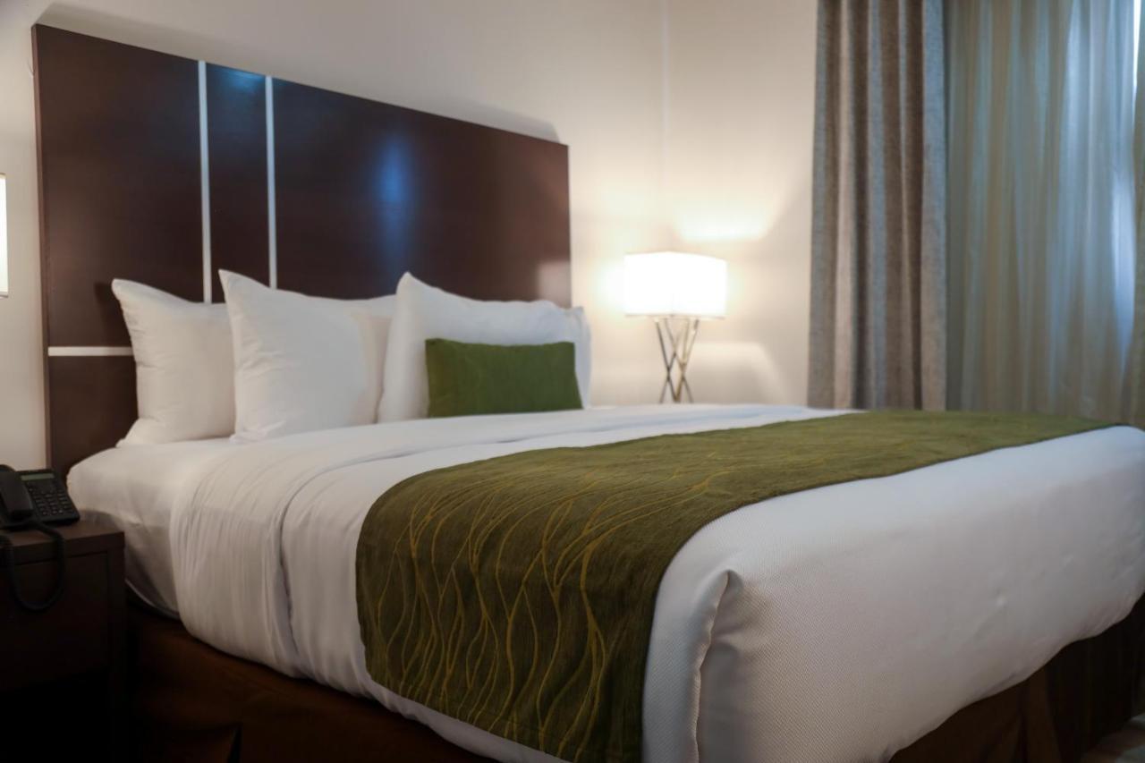 Comfort Inn & Suites Tobago Signal Hill 외부 사진