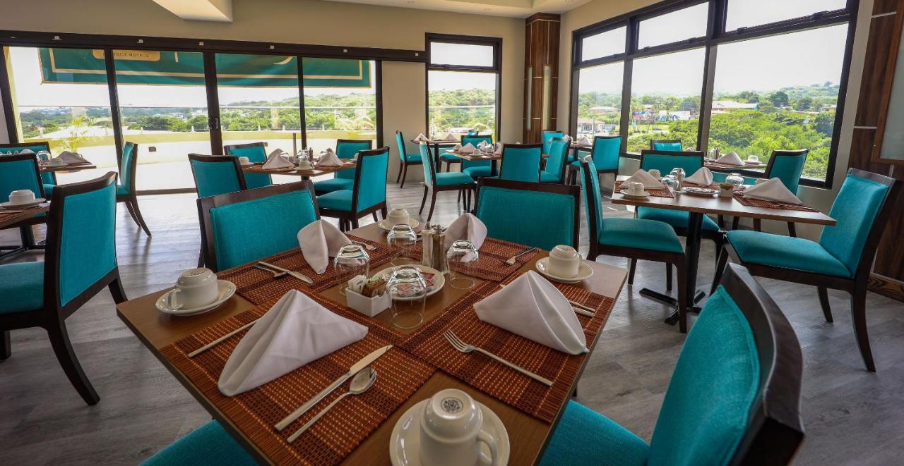 Comfort Inn & Suites Tobago Signal Hill 외부 사진