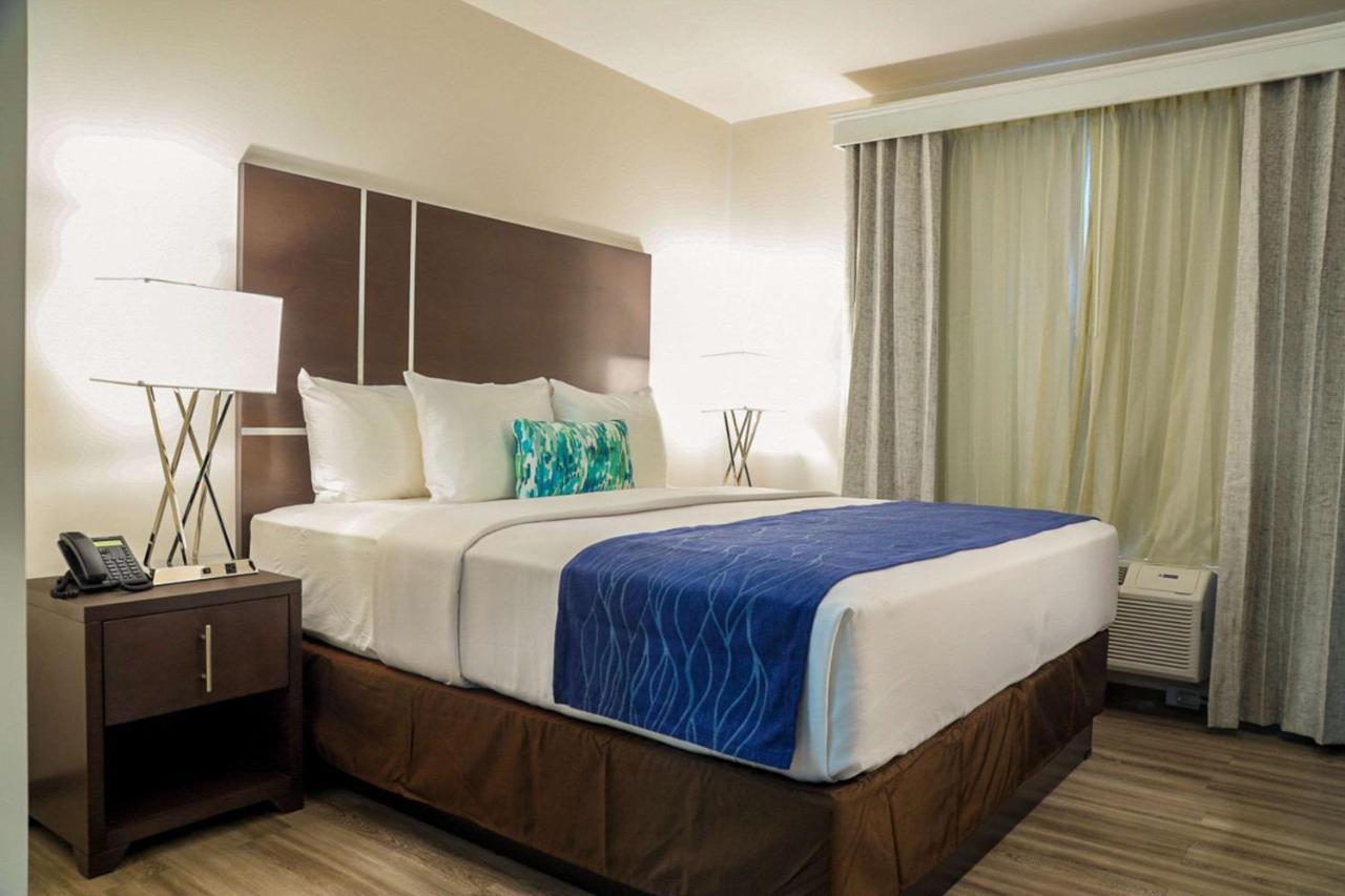 Comfort Inn & Suites Tobago Signal Hill 외부 사진